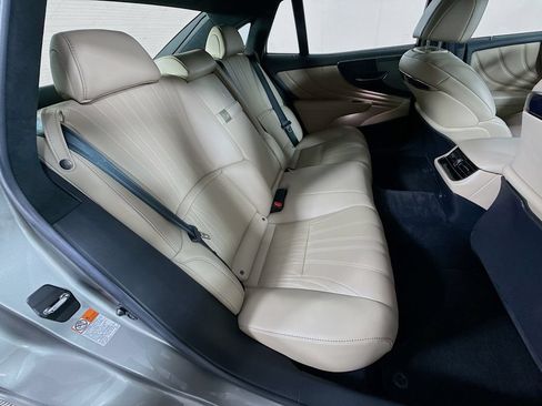Certified 2022 Lexus LS 500 w/ Interior Upgrade Package RWD image 28