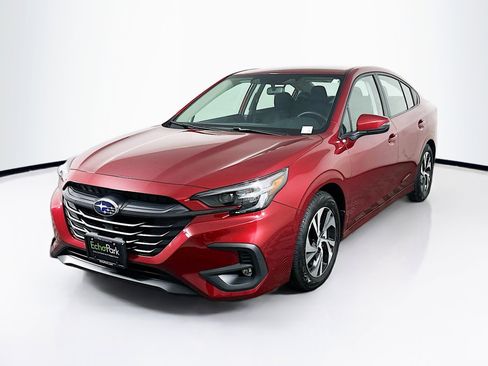 Used 2025 Subaru Legacy Premium AWD/4WD image 3