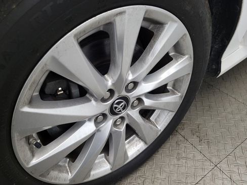 Used 2018 Toyota Camry LE image 31