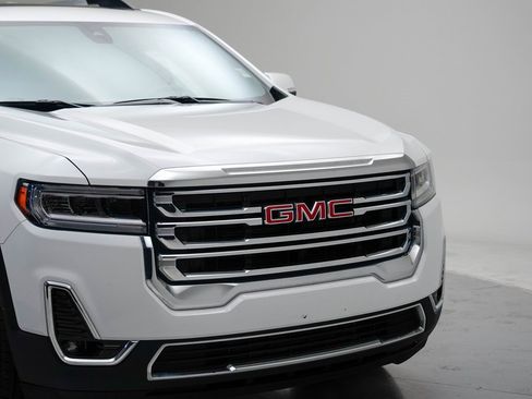 Used 2023 GMC Acadia SLT w/ Preferred Package image 4