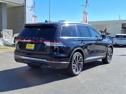 New 2025 Lincoln Aviator Reserve w/ Equipment Group 201A image 2