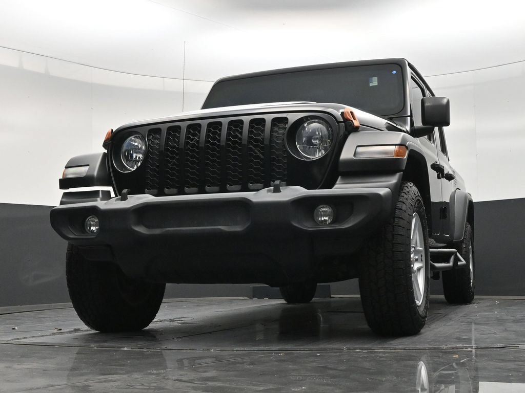 Used 2020 Jeep Gladiator Sport w/ Quick Order Package 24S AWD/4WD image 26