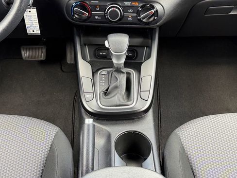 Used 2024 Kia Soul LX w/ Option Group 015 image 17