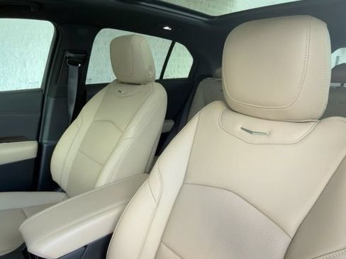 Used 2024 Cadillac XT4 Premium Luxury w/ Technology Package FWD image 2