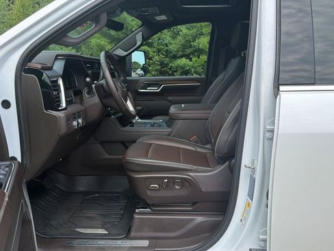Certified 2024 GMC Sierra 2500 Denali w/ Denali Reserve Package AWD/4WD image 16