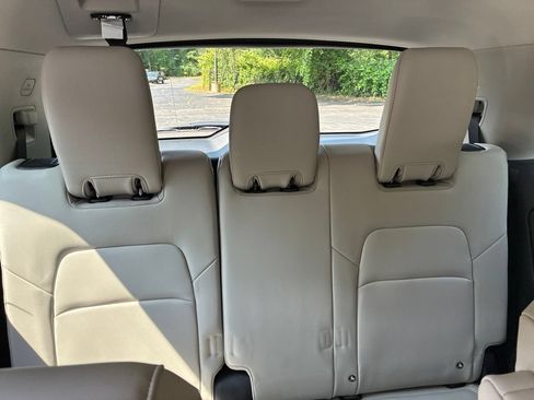 New 2026 Nissan Pathfinder SL w/ SL Premium Package AWD/4WD image 29