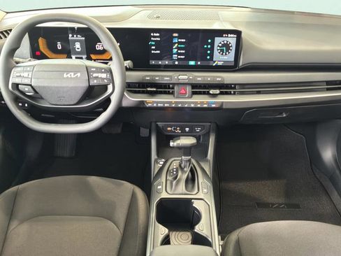 New 2026 Kia K4 FWD image 26