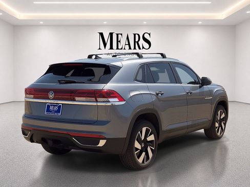 Used 2024 Volkswagen Atlas Cross Sport SE FWD image 5