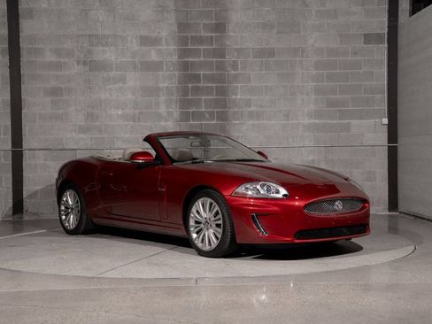 Used 2010 Jaguar XK Convertible RWD image 1