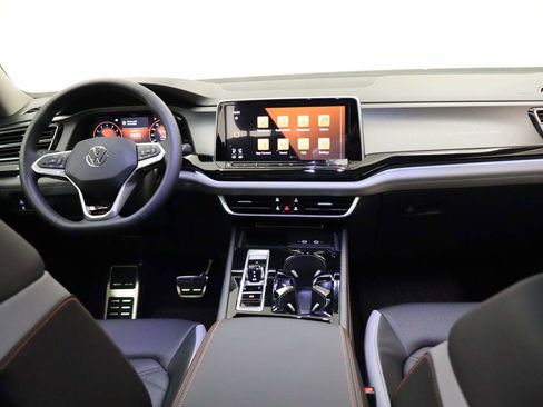 New 2026 Volkswagen Atlas Peak Edition AWD/4WD image 10