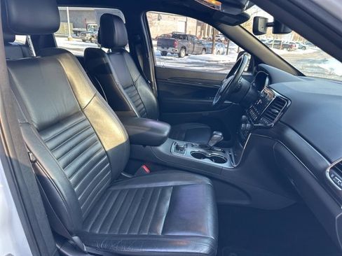 Used 2020 Jeep Grand Cherokee Limited X image 29