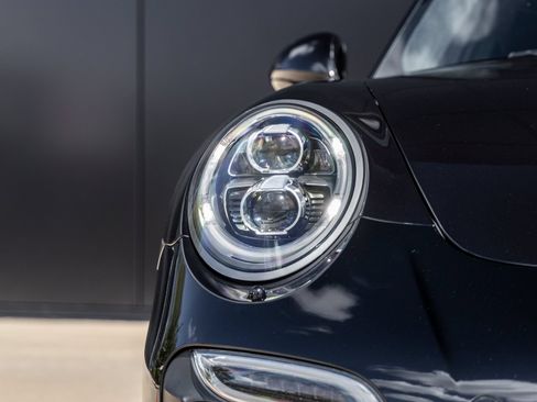 Certified 2015 Porsche 911 Turbo S AWD/4WD image 18