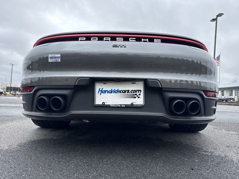 Used 2024 Porsche 911 Carrera w/ Premium Package image 9