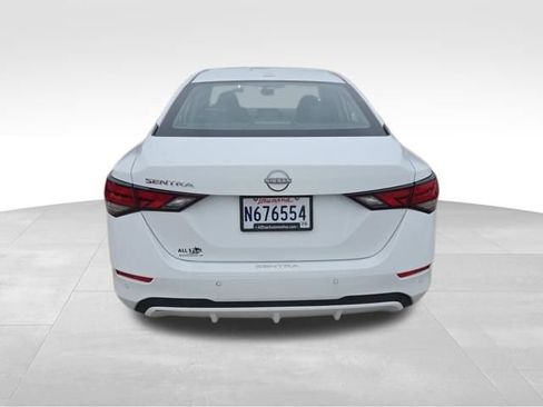 Used 2025 Nissan Sentra SV image 9
