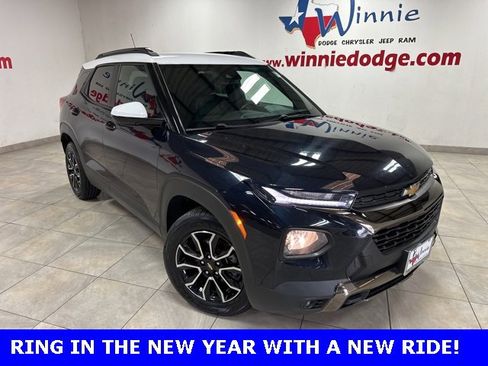 Used 2021 Chevrolet TrailBlazer ACTIV w/ Convenience Package image 2