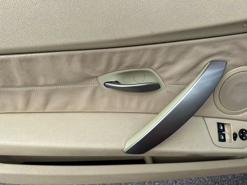Used 2008 BMW Z4 3.0i RWD image 12