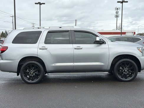Used 2019 Toyota Sequoia Limited w/ Safety & Convenience Package AWD/4WD image 3