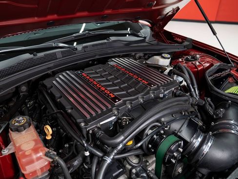 Used 2018 Chevrolet Camaro ZL1 RWD image 16