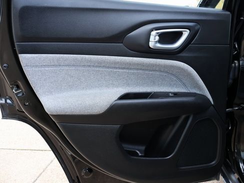 Used 2022 Jeep Compass Latitude w/ Convenience Group image 18