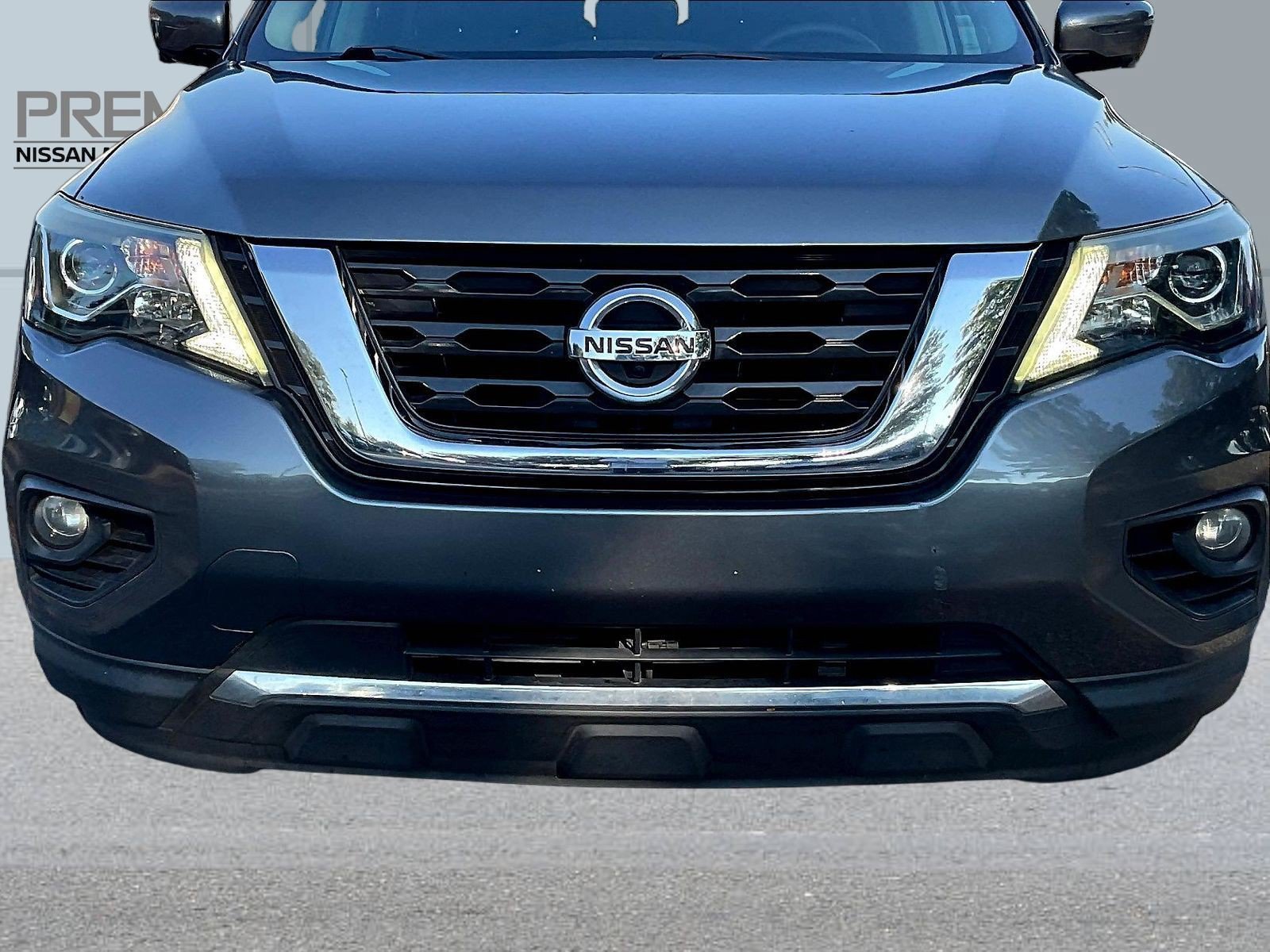 Used 2017 Nissan Pathfinder Platinum w/ Family Entertainment Package FWD image 36