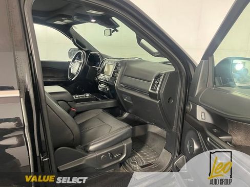 Used 2018 Ford Expedition Limited w/ Equipment Group 301A AWD/4WD image 13