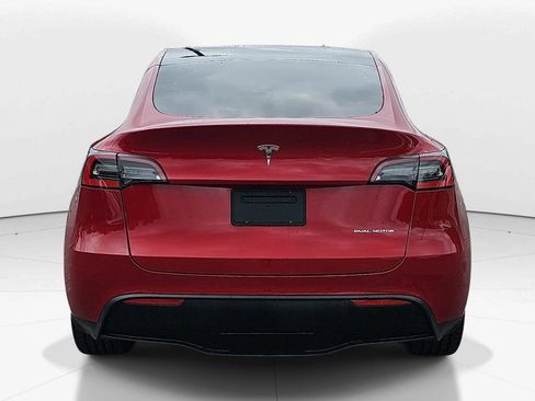 Used 2021 Tesla Model Y Long Range AWD/4WD image 7