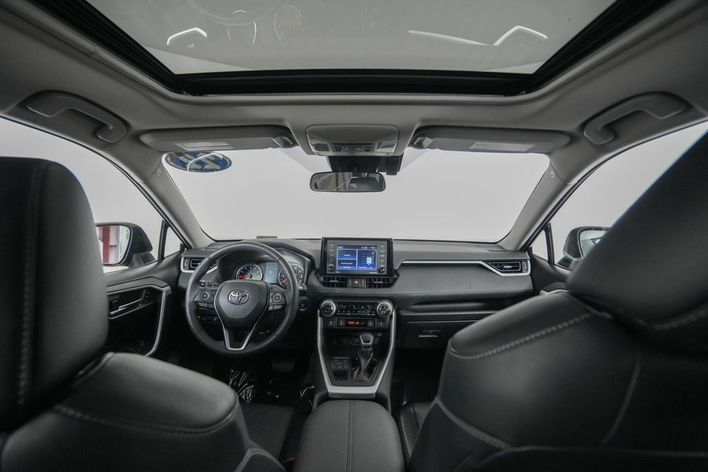 Used 2022 Toyota RAV4 XLE Premium AWD/4WD image 14