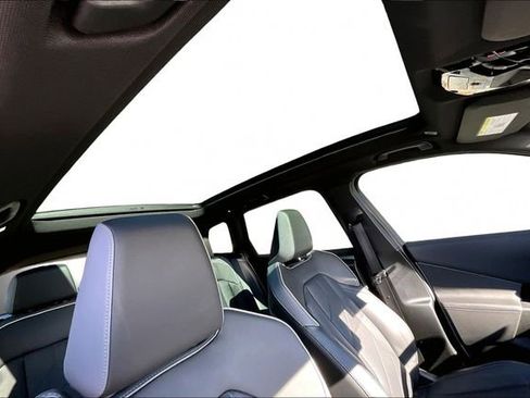 Used 2025 BMW X3 xDrive30i w/ Premium Package image 19