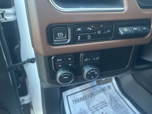 Used 2021 Chevrolet Tahoe High Country image 11