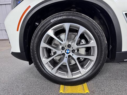 Used 2022 BMW X5 xDrive40i w/ Executive Package AWD/4WD image 21