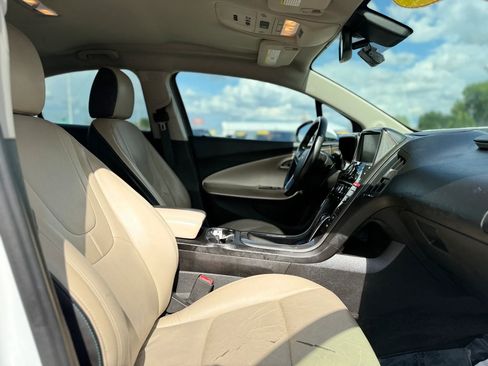Used 2012 Chevrolet Volt Premium w/ Premium Trim Package FWD image 40