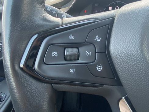 Used 2022 Chevrolet Bolt EUV Premier w/ Sun & Sound Package image 28