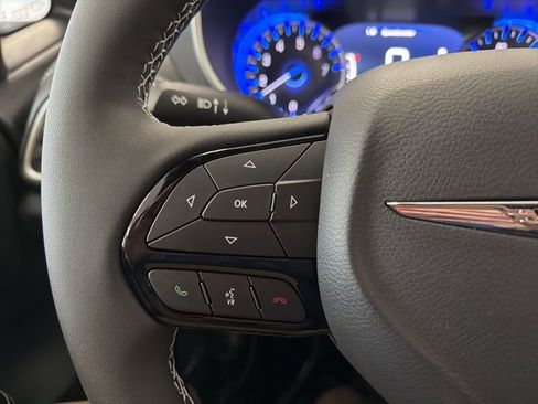 New 2026 Chrysler Pacifica Select w/ S Appearance Package image 9