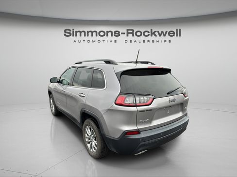 Used 2022 Jeep Cherokee Latitude Lux w/ Sun & Sound Group AWD/4WD image 3
