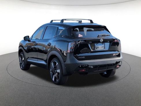 New 2026 Nissan Kicks SR w/ Cold Weather Package image 7
