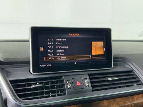 Used 2018 Audi Q5 2.0T Premium Plus w/ Premium Plus Package image 24