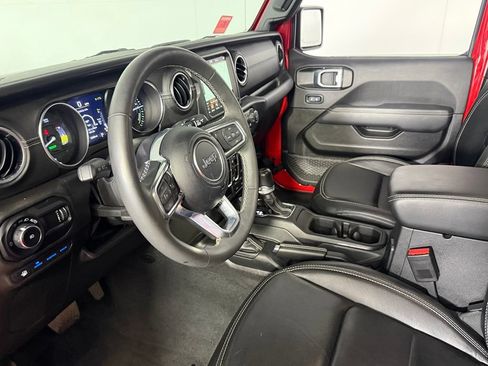 Used 2023 Jeep Wrangler Unlimited Sahara w/ Cold Weather Group AWD/4WD image 13