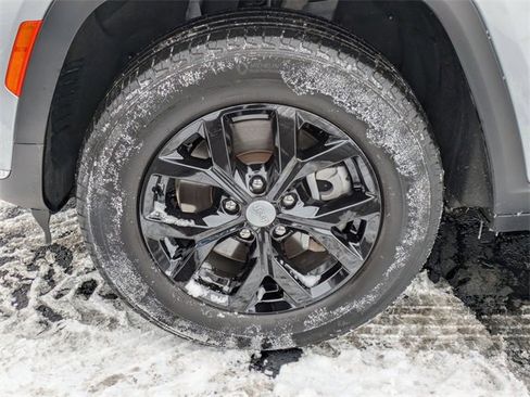 Certified 2021 Jeep Grand Cherokee L Limited image 32