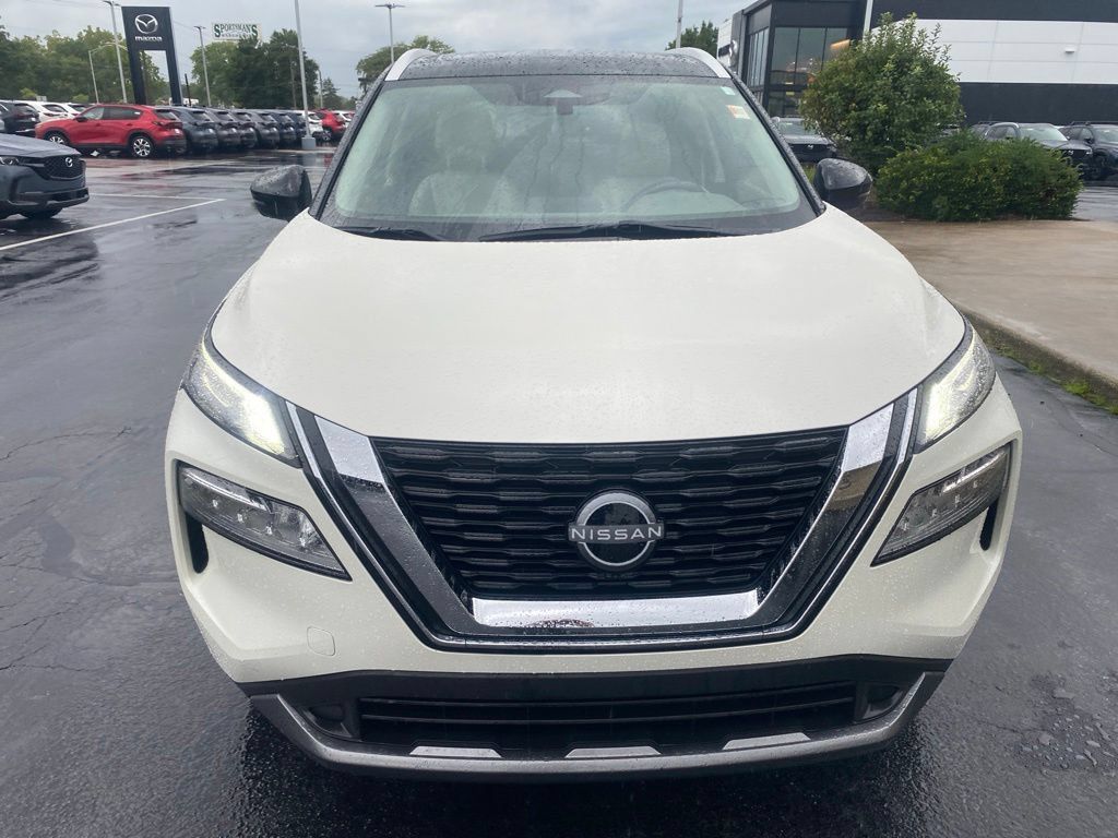 Used 2023 Nissan Rogue SL AWD/4WD image 3