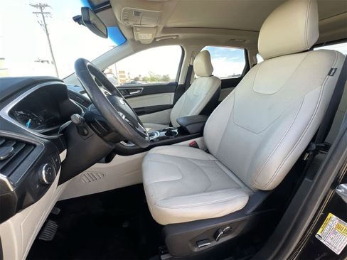 Used 2018 Ford Edge Titanium w/ Canadian Touring Package image 16