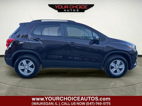 Used 2022 Chevrolet Trax LT w/ LT Convenience Package AWD/4WD image 6