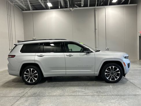 Used 2024 Jeep Grand Cherokee L Overland AWD/4WD image 5