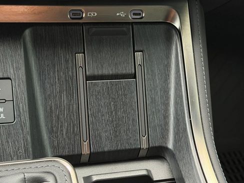 Used 2024 Lexus GX 550 AWD/4WD image 23