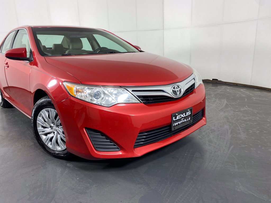 Used 2013 Toyota Camry LE FWD image 3