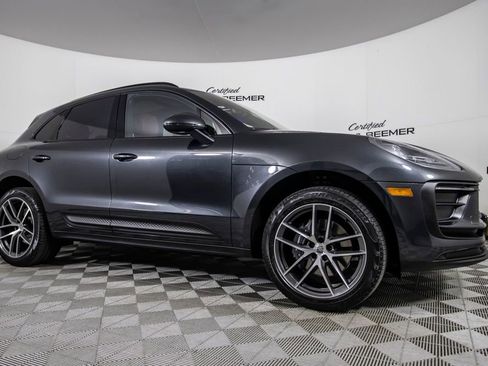 Used 2024 Porsche Macan w/ Premium Plus Package AWD/4WD image 2
