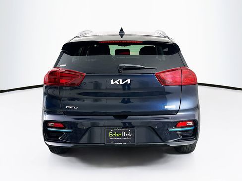Used 2022 Kia Niro EX Premium image 7