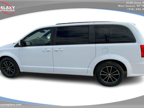 Used 2019 Dodge Grand Caravan GT FWD image 8