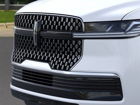 New 2026 Lincoln Navigator Reserve AWD/4WD image 86