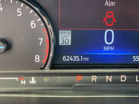 Used 2023 Ford Explorer ST-Line AWD/4WD image 31