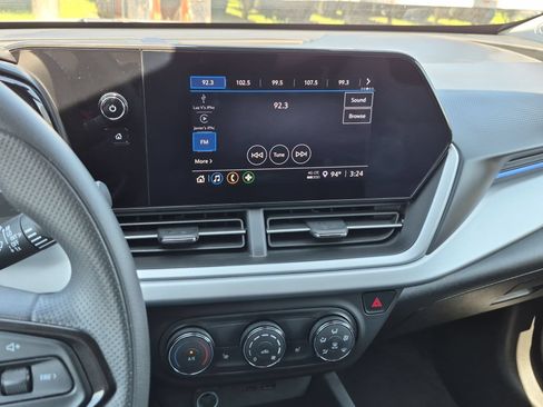Certified 2024 Chevrolet Trax LS w/ LS Convenience Package FWD image 13
